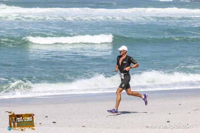 Matt-Trautman-running-to-victory-on-the-long-triathlon